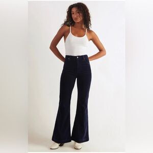 ROLLA'S Eastcoast flare corduroy in Navy. Boho 70’s inspired bell bottoms 27 NWT